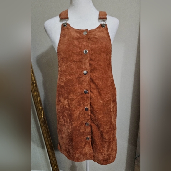 BLUE RAIN Francescas Sia Button Front Corduroy overall Dress in Rust. Size Small - Picture 5 of 13